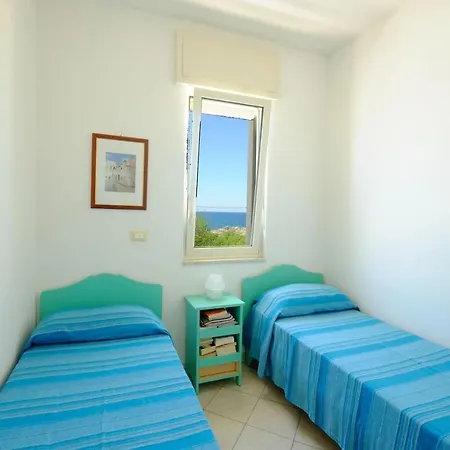 Holiday home Le Lampare Rosse Capilungo
